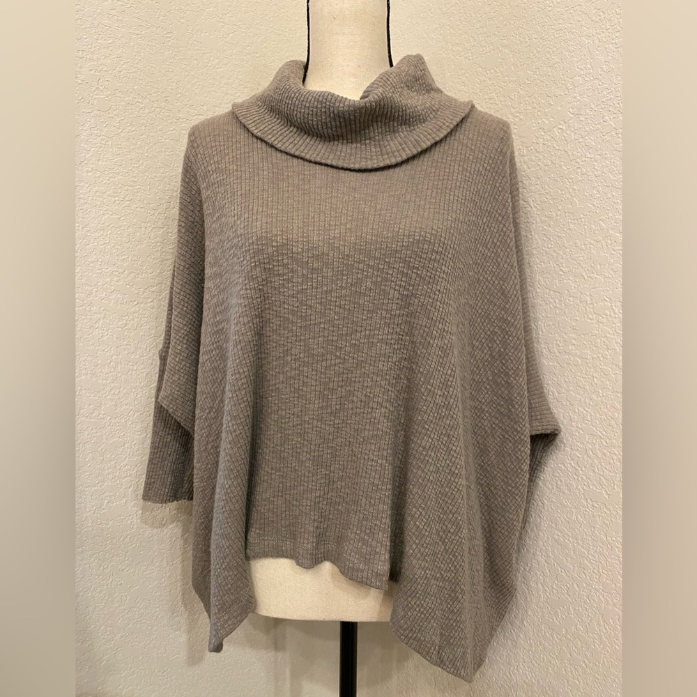 Free People Beach Cowl Neck Ribbed Sweater. Size:Small. Color: Gray